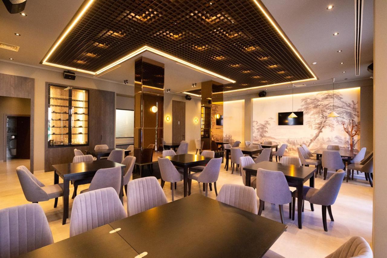 New Donantelo Hotel Вльора Екстер'єр фото