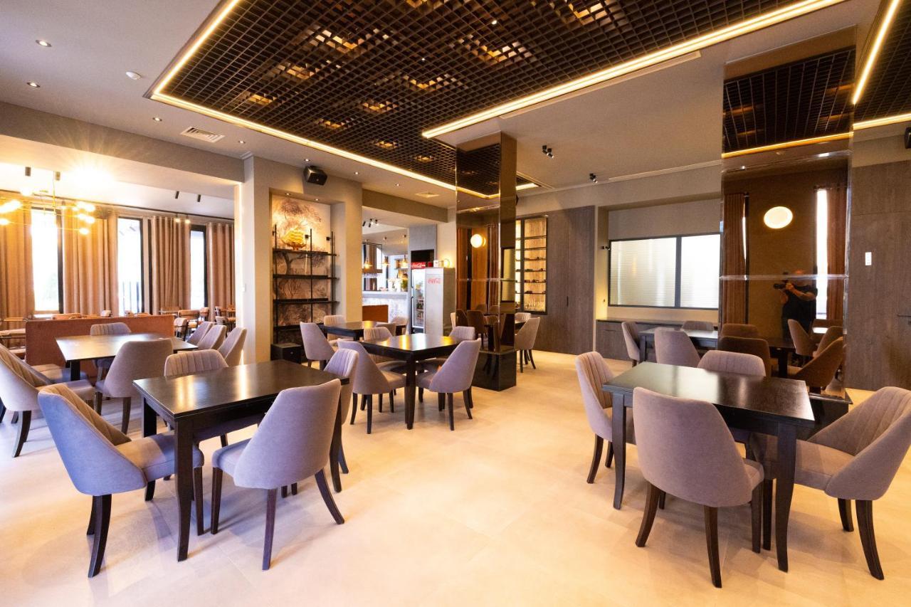 New Donantelo Hotel Вльора Екстер'єр фото