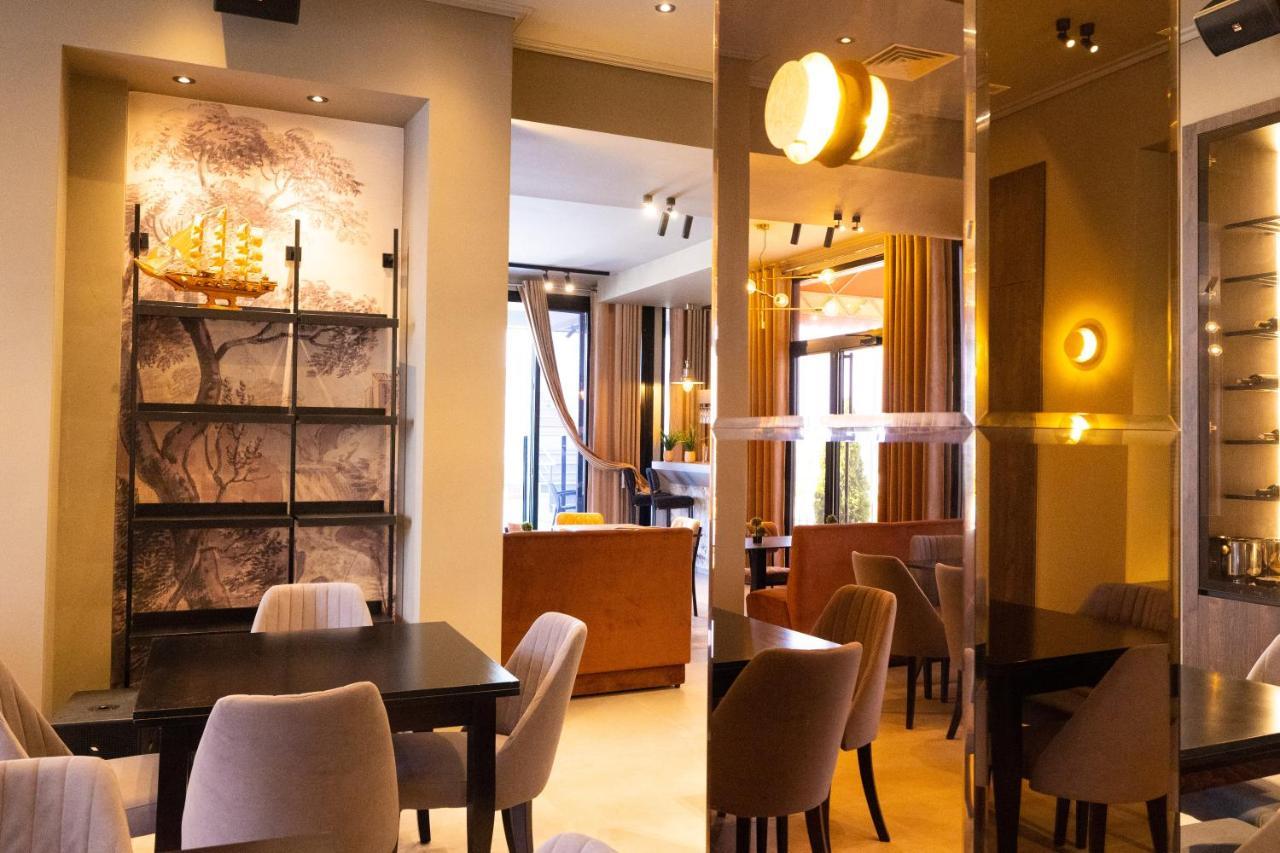New Donantelo Hotel Вльора Екстер'єр фото