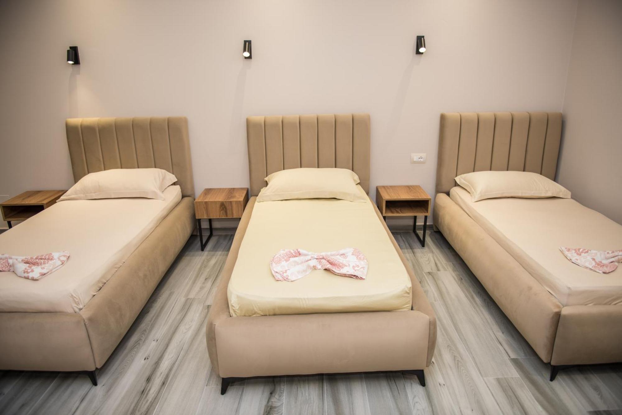 New Donantelo Hotel Вльора Екстер'єр фото