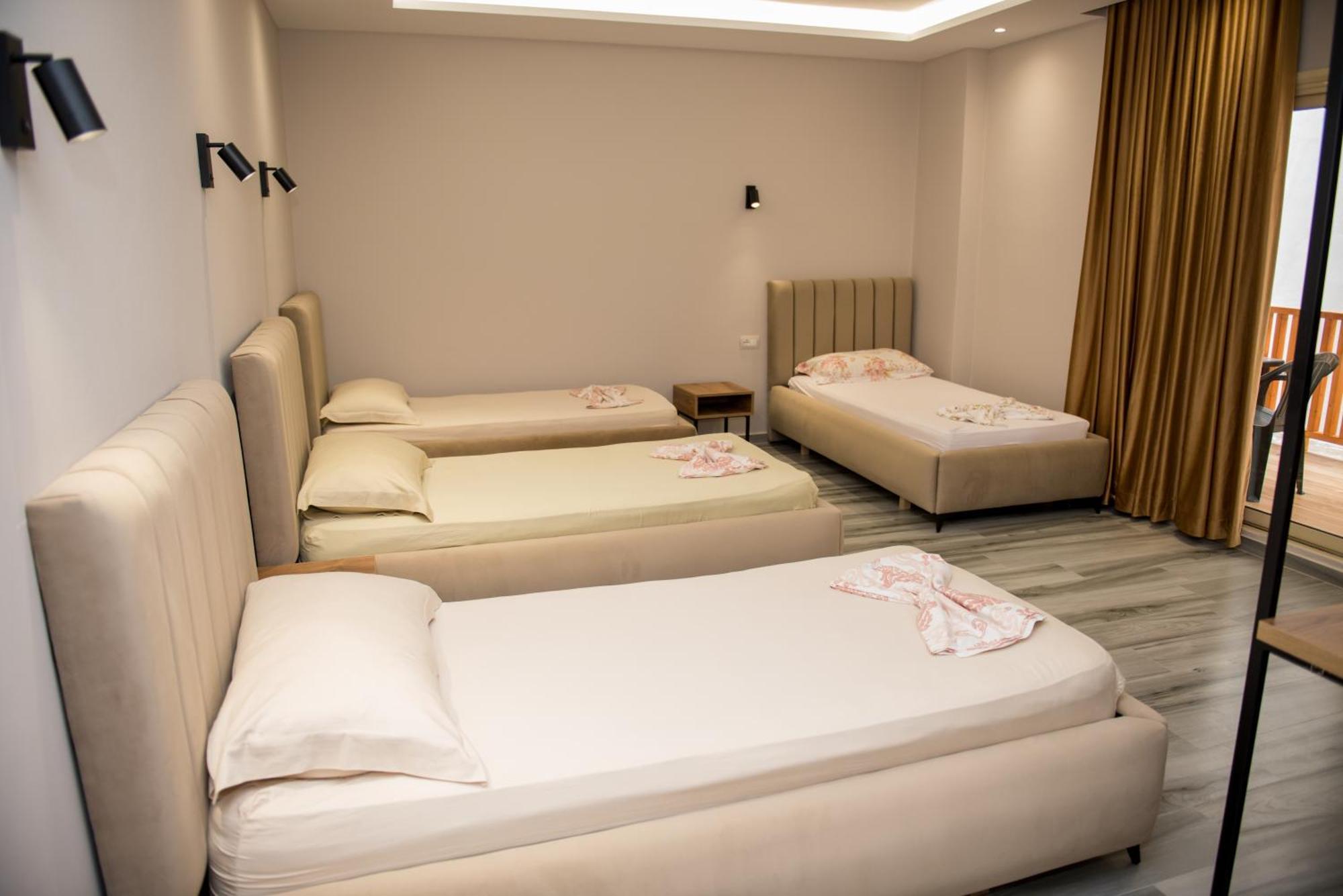 New Donantelo Hotel Вльора Екстер'єр фото