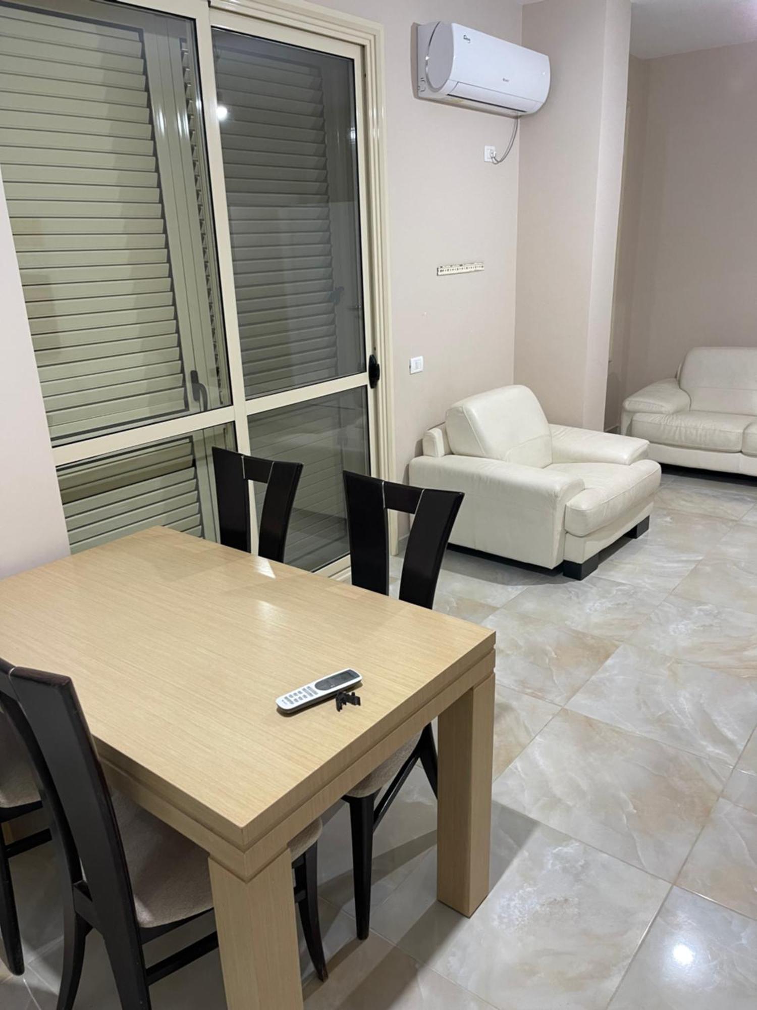 New Donantelo Hotel Вльора Екстер'єр фото