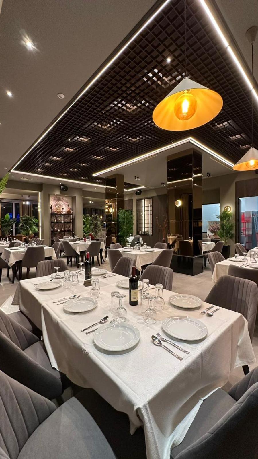 New Donantelo Hotel Вльора Екстер'єр фото
